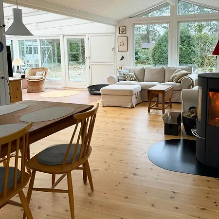 Cozy Summer House With Greenhouse Near Hovestrand * Asnæs