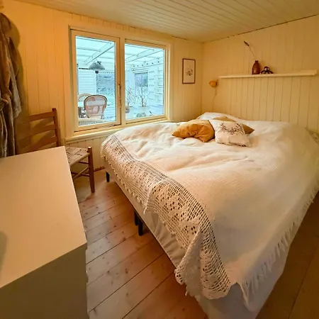 펜션 Cozy Summer House With Greenhouse Near Hovestrand Asnæs